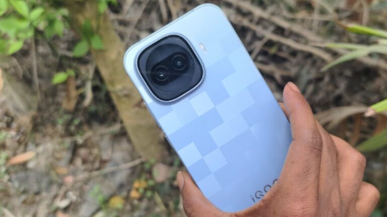 iQOO 15R Full Specs: 6.59" 144Hz AMOLED, Snapdragon 8 Gen 5 & 100W Charging